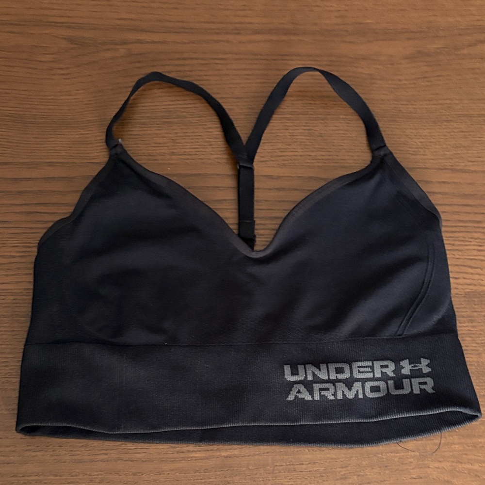 LAST CALL! UNDER ARMOUR - Y-back Adjustable Black Sports Bra